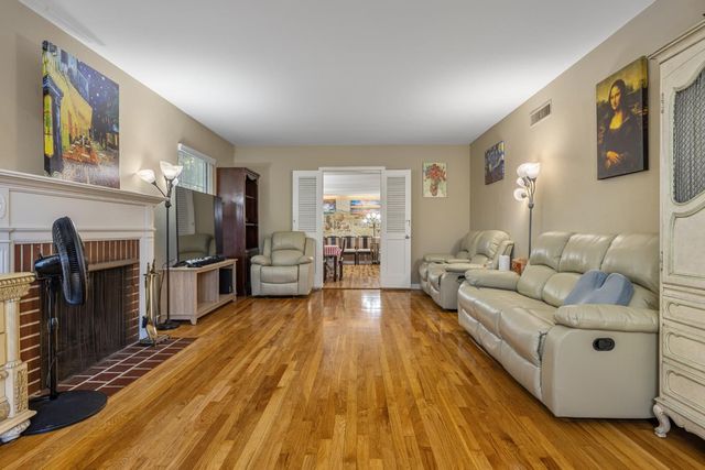 2716 Bonnie Ln, Stockton, CA 95204