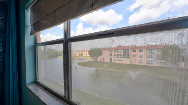 9400 Sunrise Lakes Boulevard 303, Sunrise, FL 33322