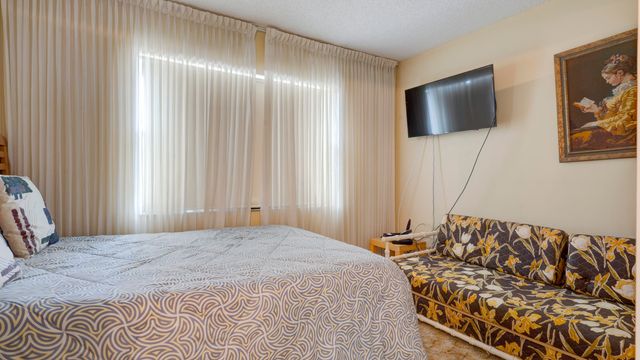 9400 Sunrise Lakes Boulevard 303, Sunrise, FL 33322