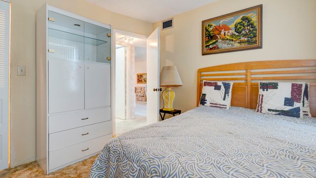 9400 Sunrise Lakes Boulevard 303, Sunrise, FL 33322