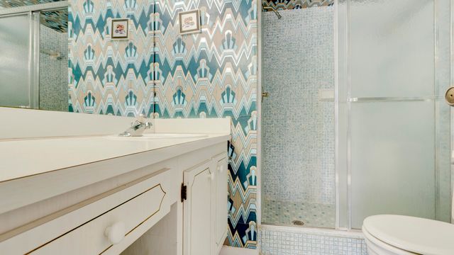 9400 Sunrise Lakes Boulevard 303, Sunrise, FL 33322