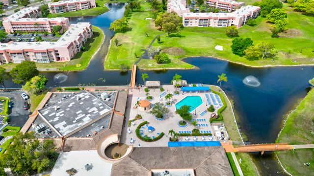 9400 Sunrise Lakes Boulevard 303, Sunrise, FL 33322