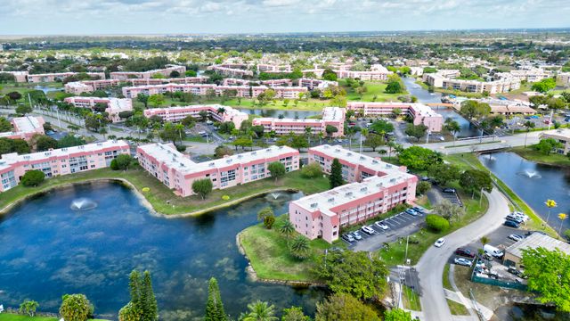 9400 Sunrise Lakes Boulevard 303, Sunrise, FL 33322