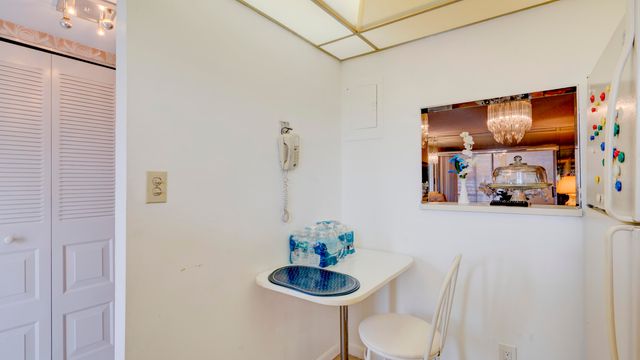 9400 Sunrise Lakes Boulevard 303, Sunrise, FL 33322