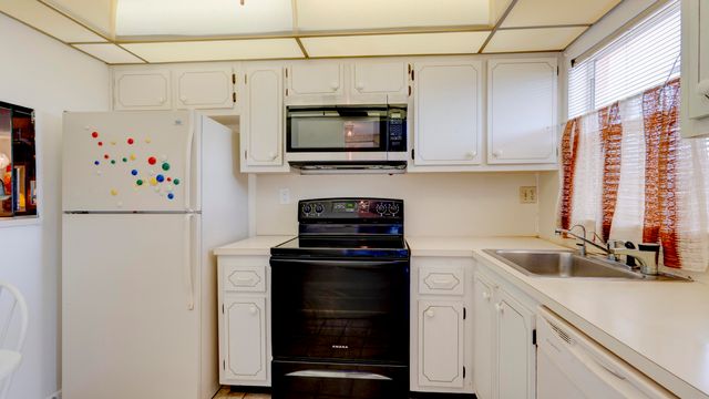 9400 Sunrise Lakes Boulevard 303, Sunrise, FL 33322