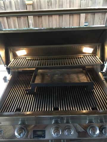 9837 SW 194th St, Cutler Bay, FL 33157