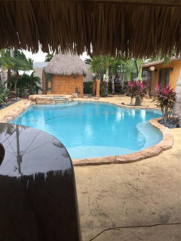 9837 SW 194th St, Cutler Bay, FL 33157