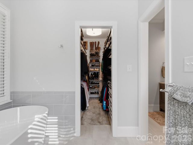 4417 Bridgewood Lane, Charlotte, NC 28226
