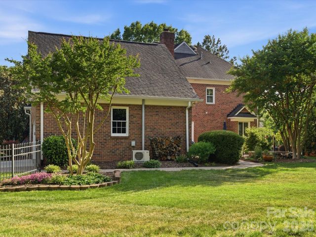 4417 Bridgewood Lane, Charlotte, NC 28226