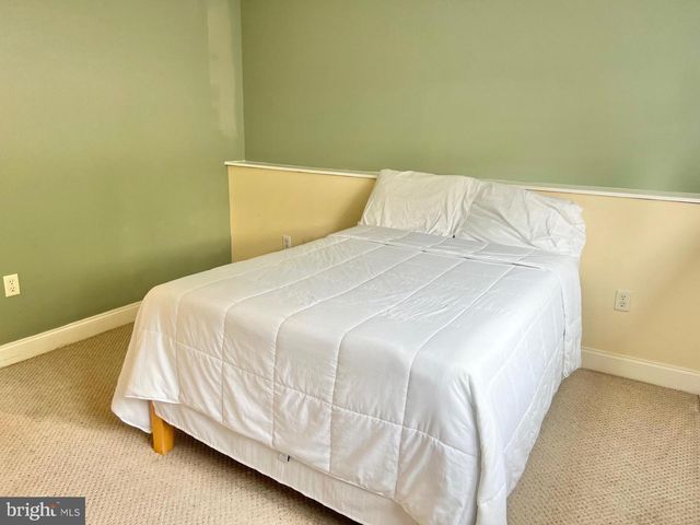 64 LONGVIEW DR, Lake Harmony, PA 18624