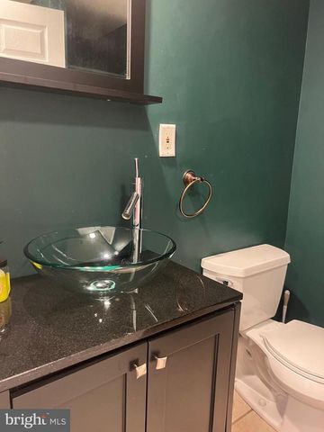 64 LONGVIEW DR, Lake Harmony, PA 18624