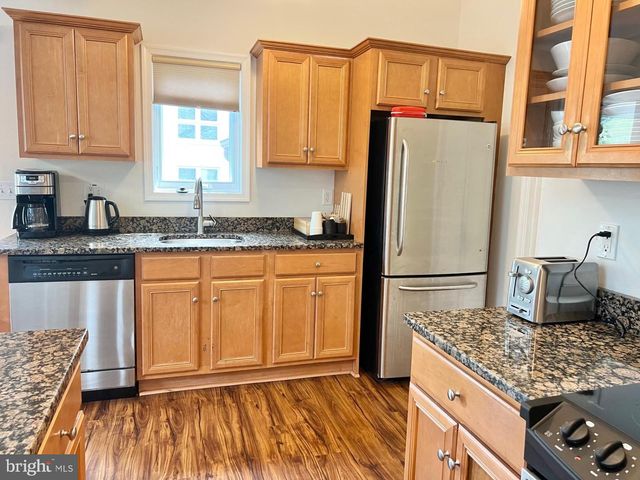 64 LONGVIEW DR, Lake Harmony, PA 18624