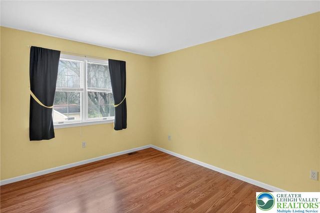 5524 Willow Way, Upper Macungie Twp, PA 18069