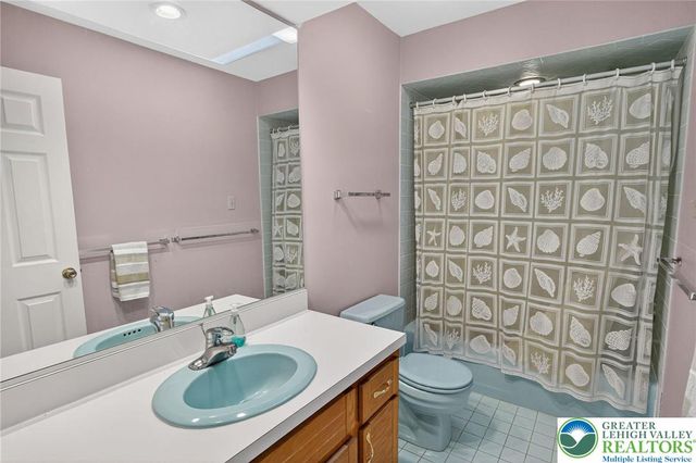 5524 Willow Way, Upper Macungie Twp, PA 18069