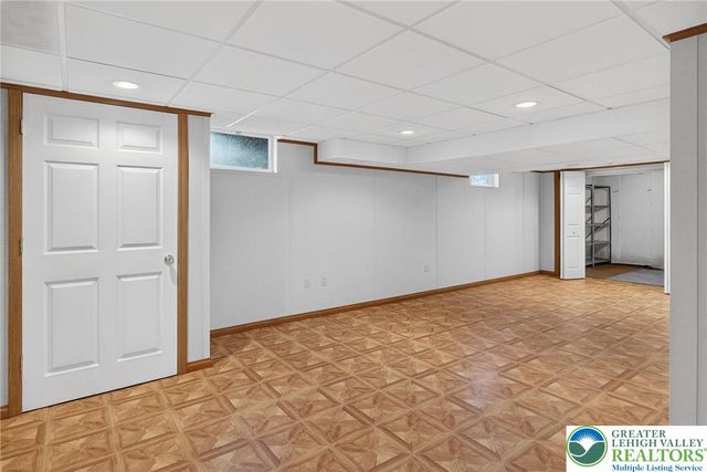 5524 Willow Way, Upper Macungie Twp, PA 18069