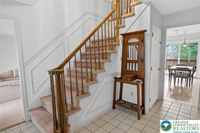 5524 Willow Way, Upper Macungie Twp, PA 18069