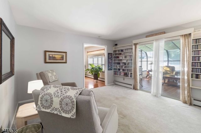 6 Pleasant Hill Rd, Roxbury Twp., NJ 07876