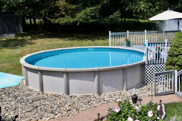 6 Pleasant Hill Rd, Roxbury Twp., NJ 07876