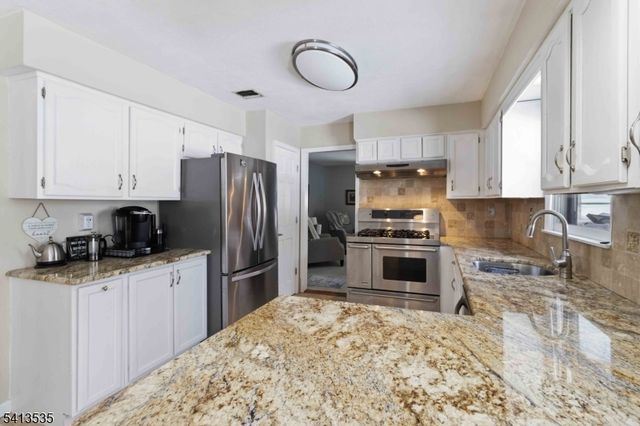 6 Pleasant Hill Rd, Roxbury Twp., NJ 07876