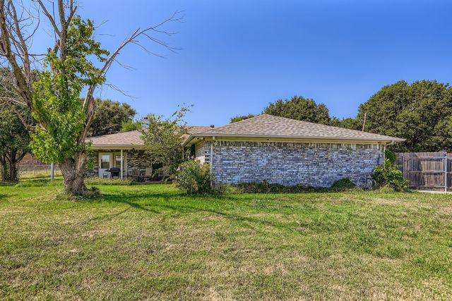1605 Ann And Dossy Court, Crowley, TX 76036