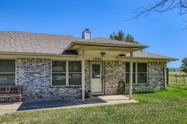 1605 Ann And Dossy Court, Crowley, TX 76036