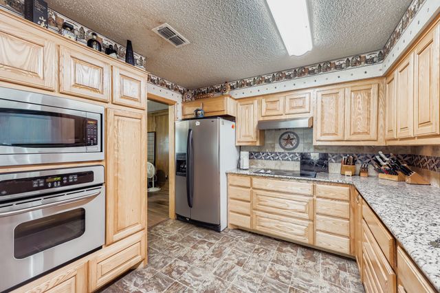 1605 Ann And Dossy Court, Crowley, TX 76036