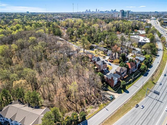 1734 Summit Glen, Atlanta, GA 30329