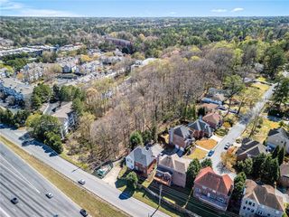 1734 Summit Glen, Atlanta, GA 30329