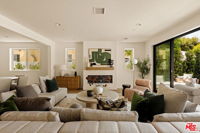 2234 Midvale Avenue, Los Angeles, CA 90064