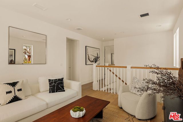 2234 Midvale Avenue, Los Angeles, CA 90064