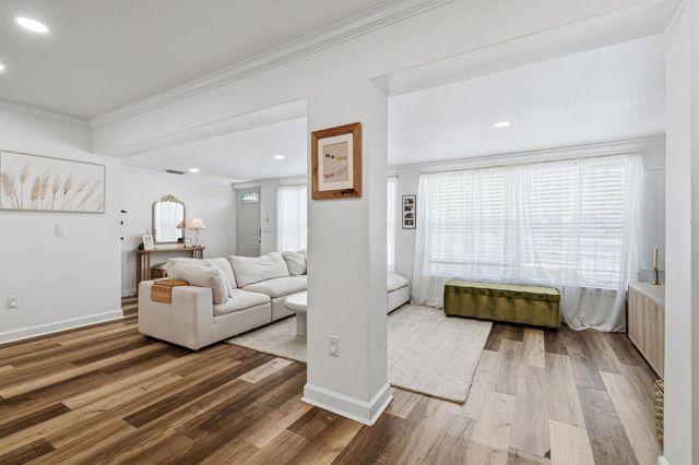 2427 COUNTRY OAKS Lane, Palm Beach Gardens, FL 33410