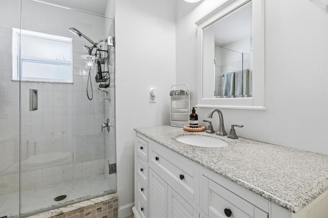 2427 COUNTRY OAKS Lane, Palm Beach Gardens, FL 33410
