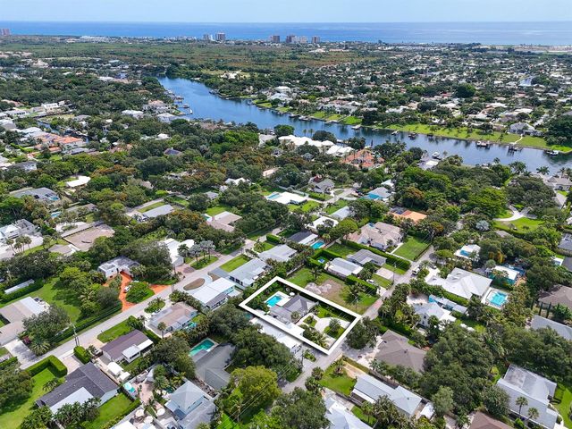 2427 COUNTRY OAKS Lane, Palm Beach Gardens, FL 33410