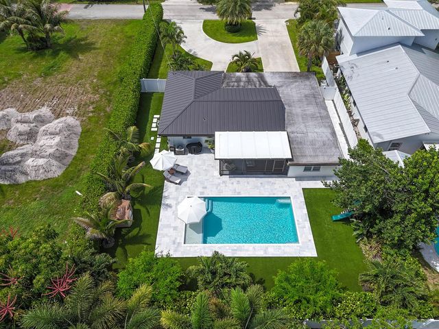 2427 COUNTRY OAKS Lane, Palm Beach Gardens, FL 33410