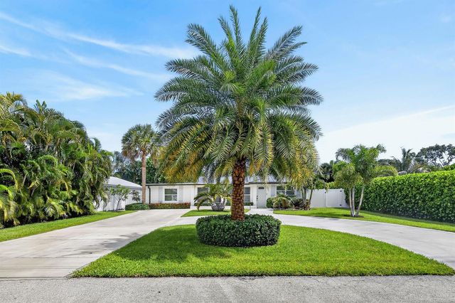 2427 COUNTRY OAKS Lane, Palm Beach Gardens, FL 33410