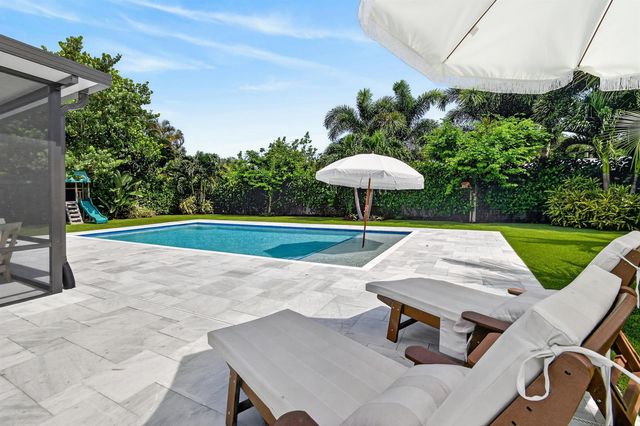 2427 COUNTRY OAKS Lane, Palm Beach Gardens, FL 33410