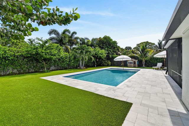 2427 COUNTRY OAKS Lane, Palm Beach Gardens, FL 33410