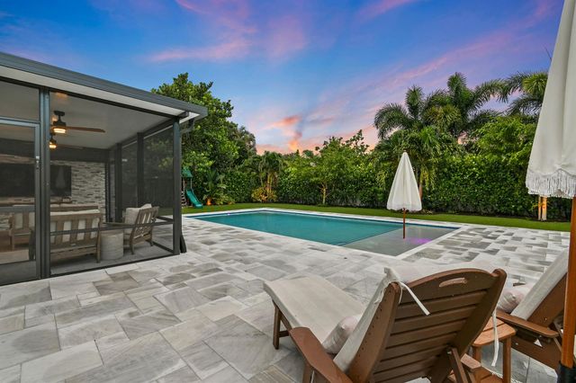 2427 COUNTRY OAKS Lane, Palm Beach Gardens, FL 33410