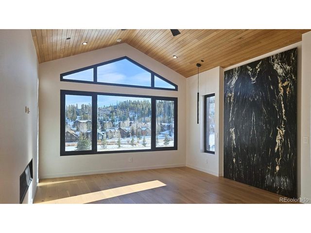 328 Raven Golf Ln, Silverthorne, CO 80498