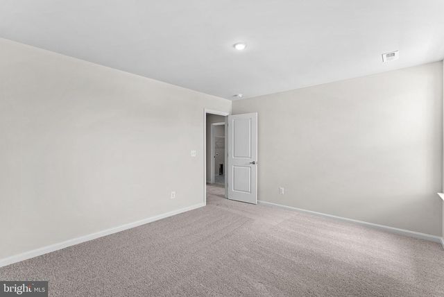 80 FREEMAN ST, Ranson, WV 25438