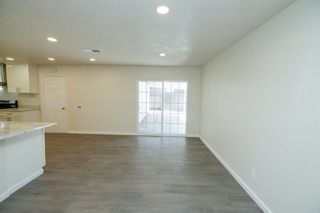 1708 Sandalwood Dr, Stockton, CA 95210