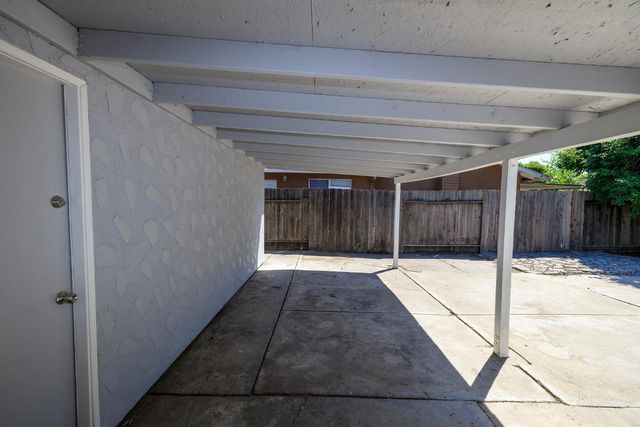 1708 Sandalwood Dr, Stockton, CA 95210