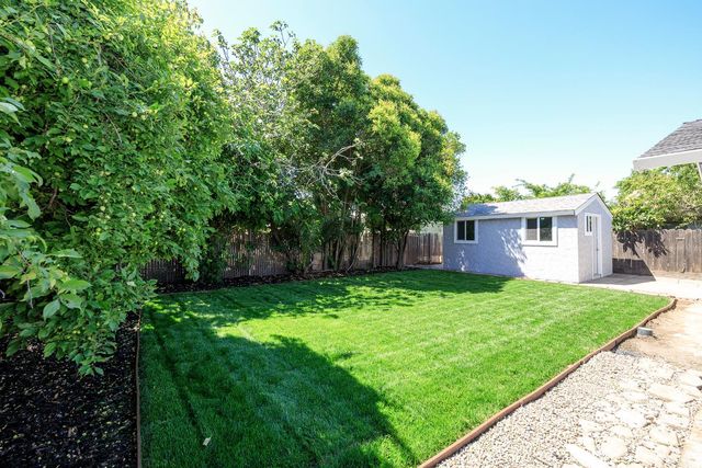 1708 Sandalwood Dr, Stockton, CA 95210
