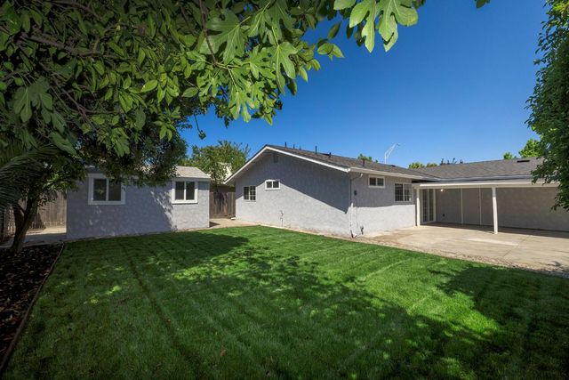 1708 Sandalwood Dr, Stockton, CA 95210