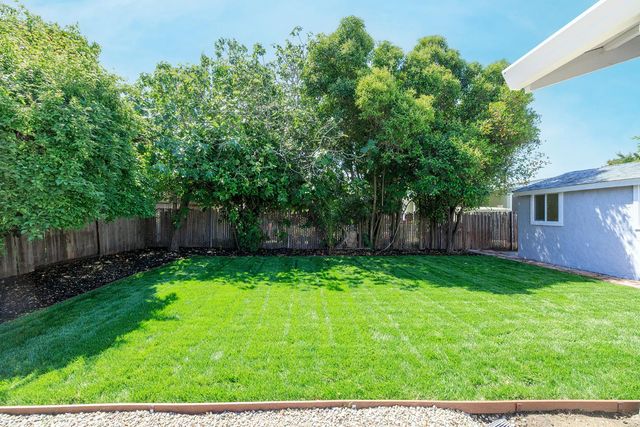 1708 Sandalwood Dr, Stockton, CA 95210