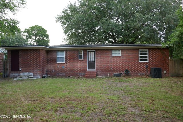 2326 RED OAK Drive, Jacksonville, FL 32211