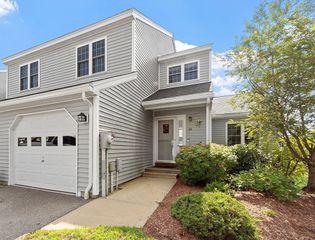 89 Green Briar Road 67, Fitchburg, MA 01420