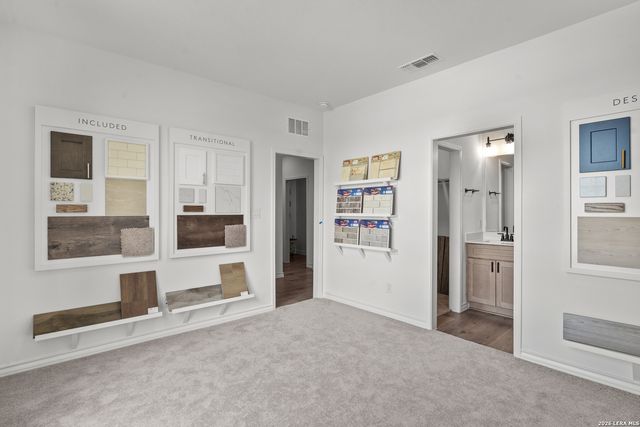 1512 Whistlers Way, Marion, TX 78124