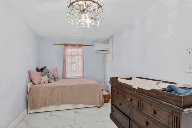 1705 Davie Boulevard, Fort Lauderdale, FL 33312