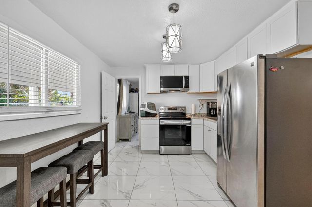 1705 Davie Boulevard, Fort Lauderdale, FL 33312